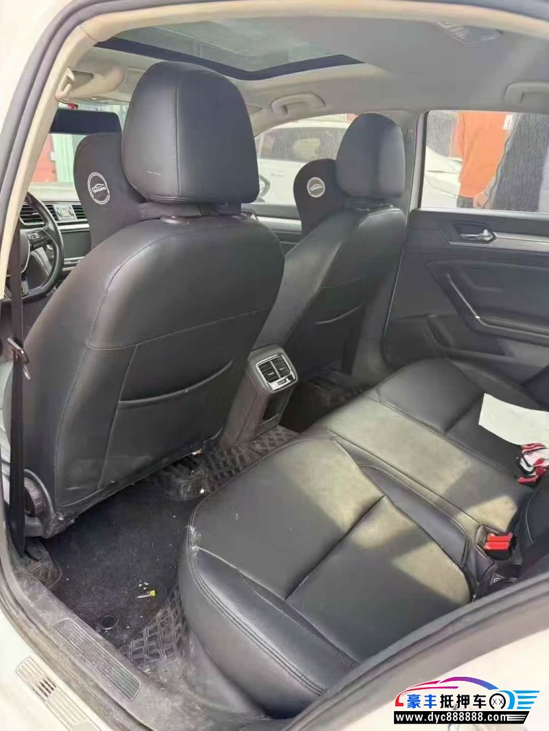 16年大众凌渡轿车抵押车出售