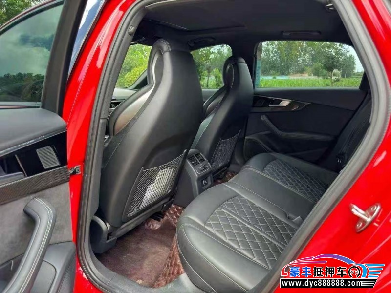 21年奥迪A4L轿车抵押车出售