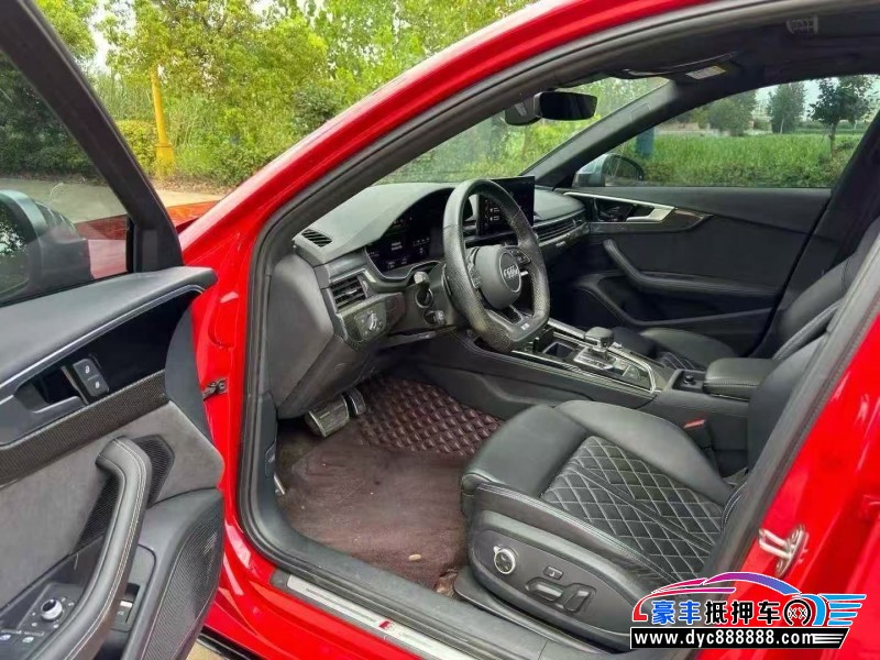 21年奥迪A4L轿车抵押车出售