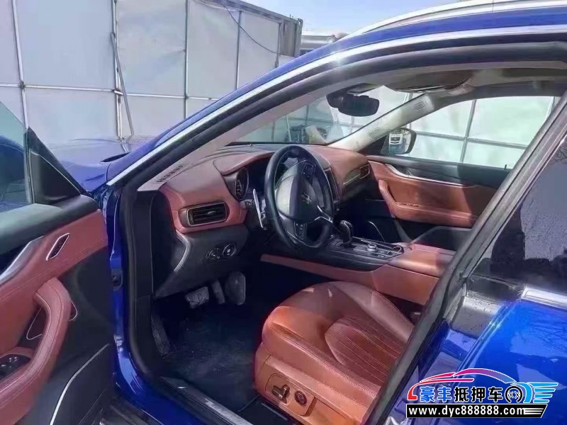 17年玛莎拉蒂莱万特轿车抵押车出售