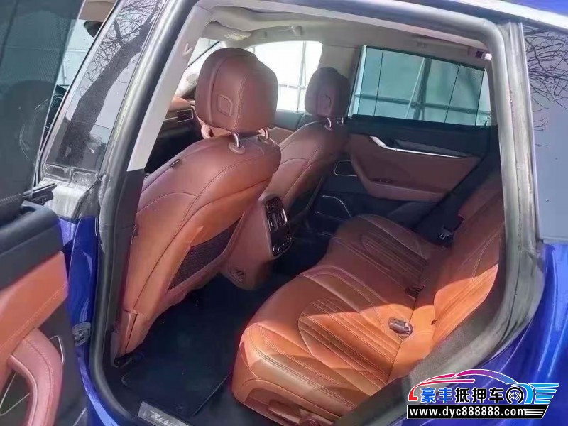 17年玛莎拉蒂莱万特轿车抵押车出售