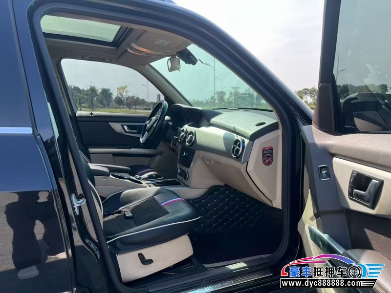 15年奔驰GLK轿车抵押车出售