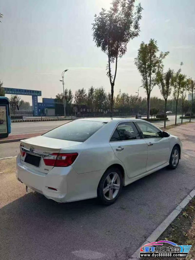 14年丰田凯美瑞轿车抵押车出售