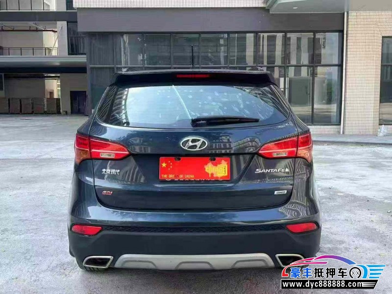 13年现代新胜达轿车抵押车出售