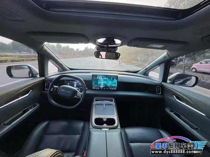 23年合创v09轿车抵押车出售