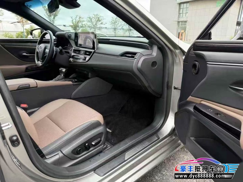 24年雷克萨斯ES轿车抵押车出售