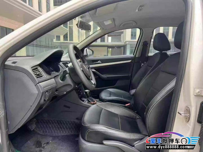 17年大众朗逸轿车抵押车出售