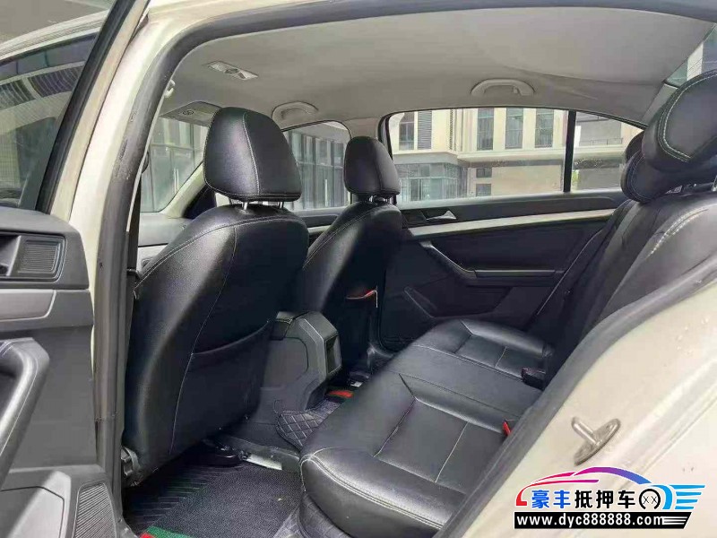 17年大众朗逸轿车抵押车出售