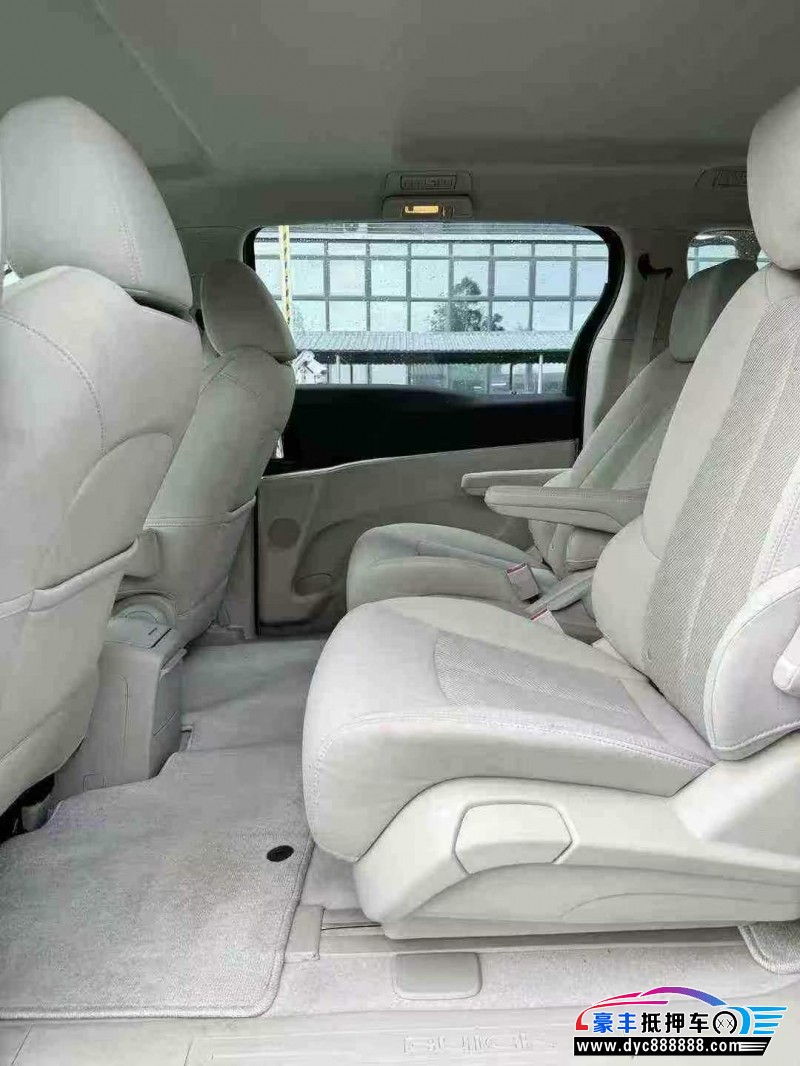 24年别克GL8轿车抵押车出售