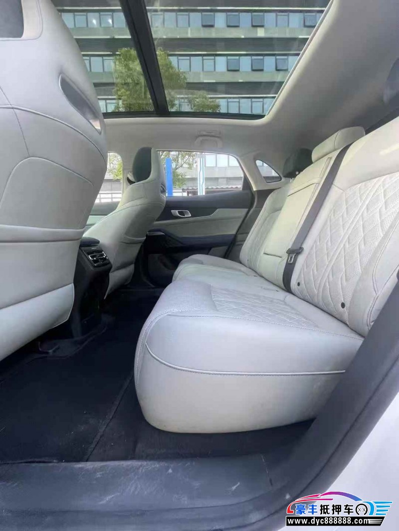 23年长安长安UNI轿车抵押车出售