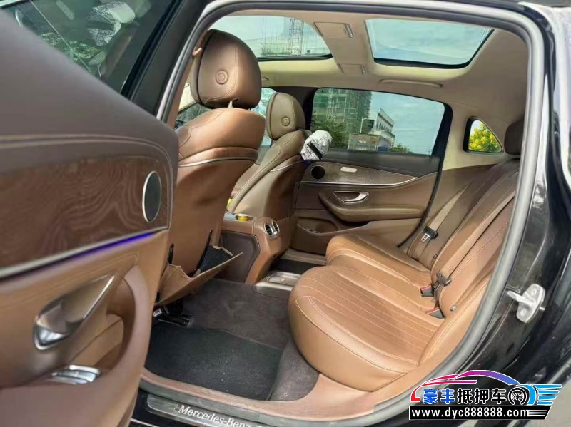 19年奔驰E轿车抵押车出售