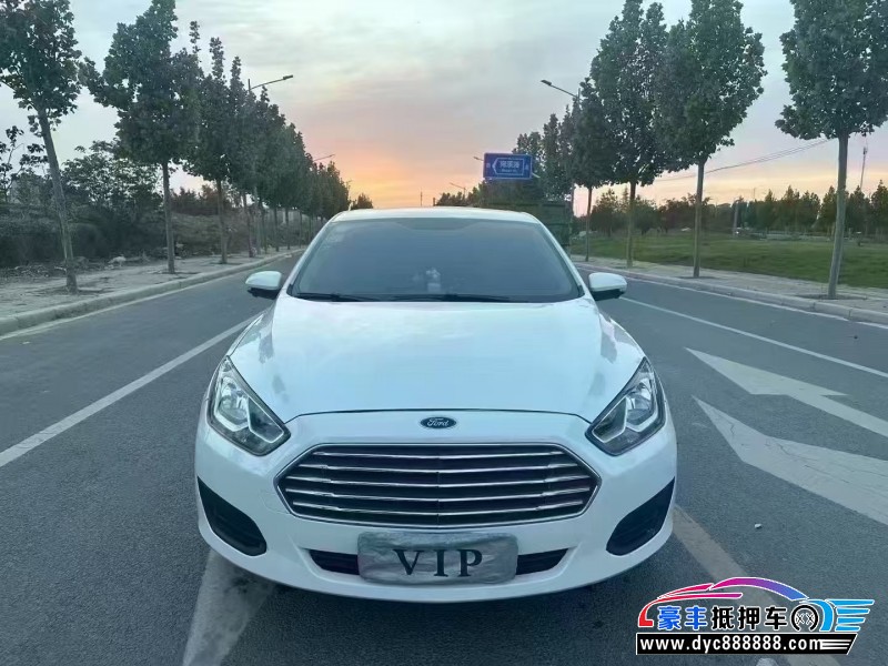 18年福特福睿斯轿车抵押车出售