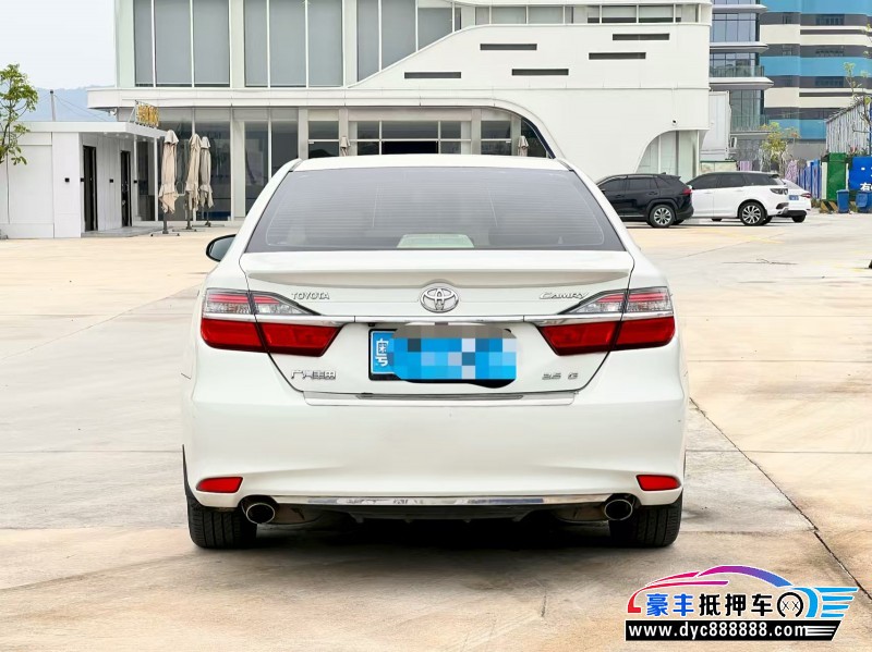 15年丰田凯美瑞轿车抵押车出售