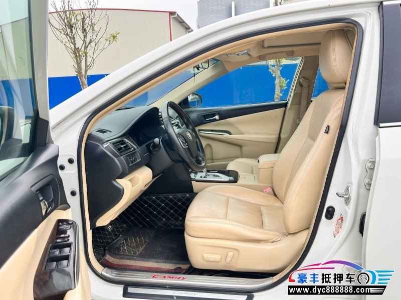 15年丰田凯美瑞轿车抵押车出售