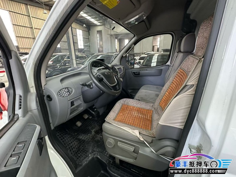 23年上汽大通V80微面抵押车出售