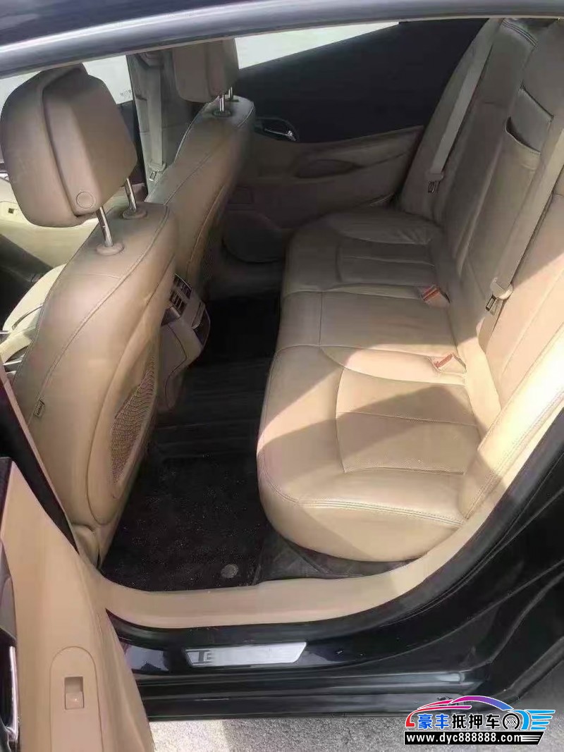 12年别克君越轿车抵押车出售