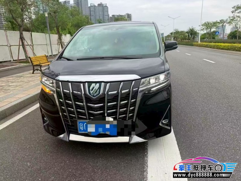 22年丰田埃尔法轿车