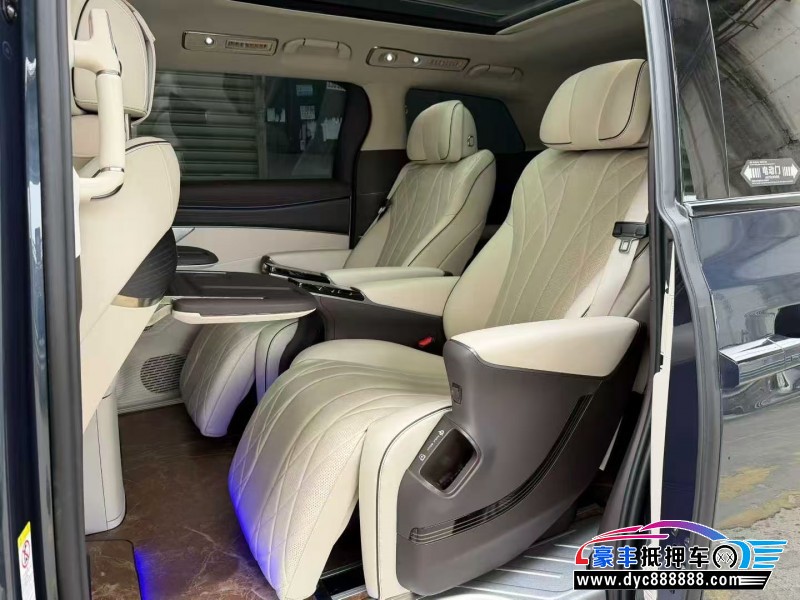 24年腾势D9轿车抵押车出售