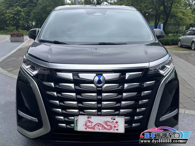 抵押车出售24年腾势D9轿车