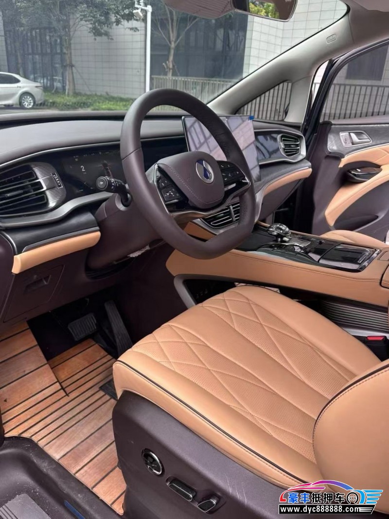 24年腾势D9轿车抵押车出售