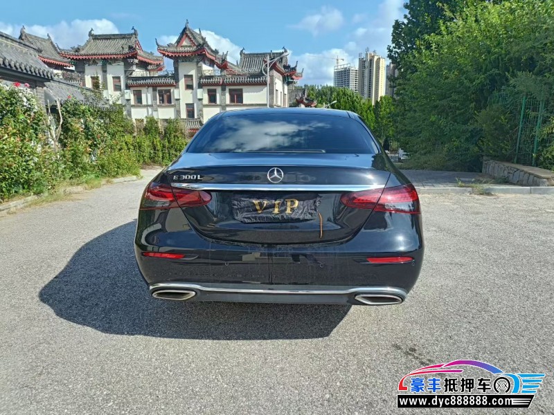 22年奔驰E轿车抵押车出售