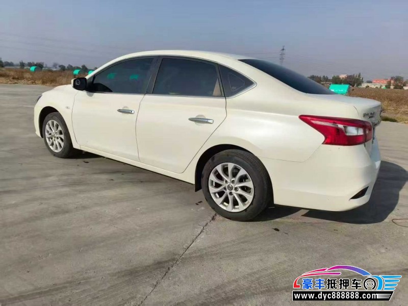 25年日产轩逸轿车抵押车出售