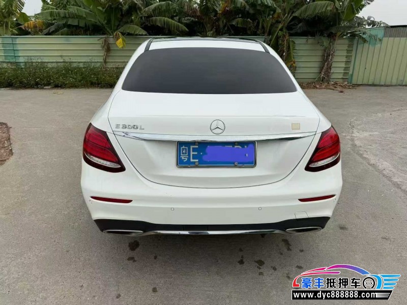 20年奔驰E轿车抵押车出售