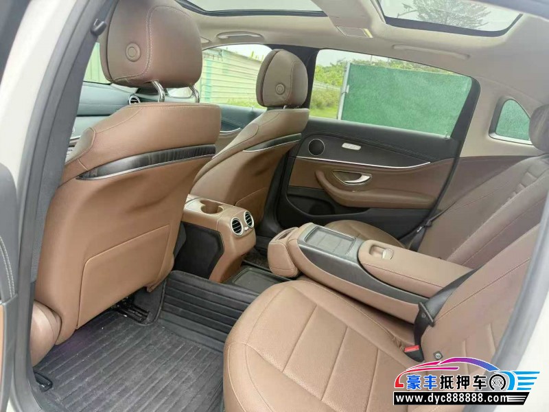 20年奔驰E轿车抵押车出售