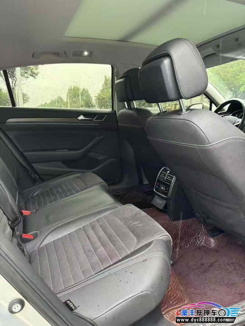 21年大众迈腾轿车抵押车出售