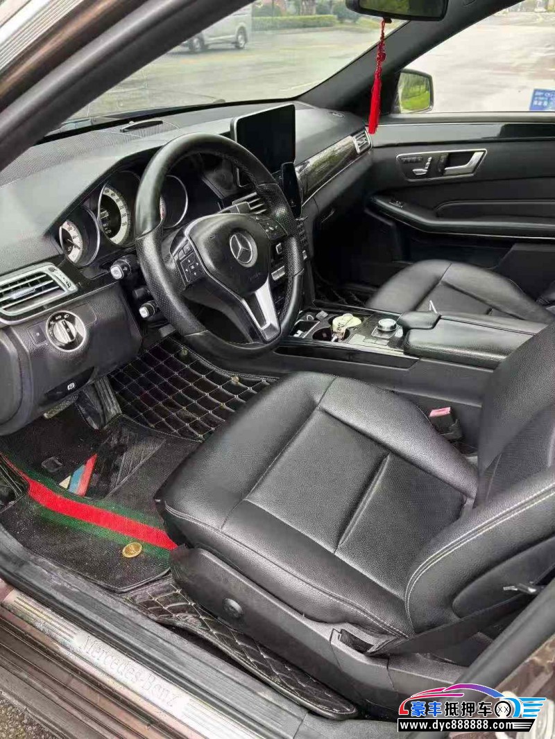 14年奔驰E轿车抵押车出售