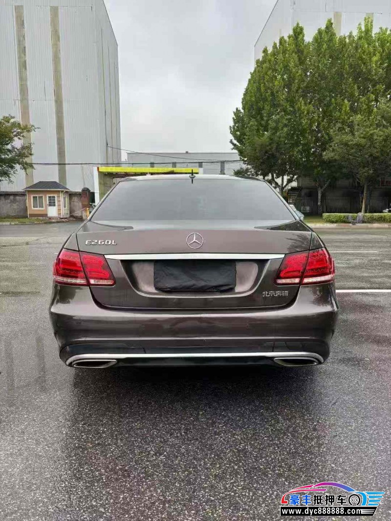 14年奔驰E轿车抵押车出售