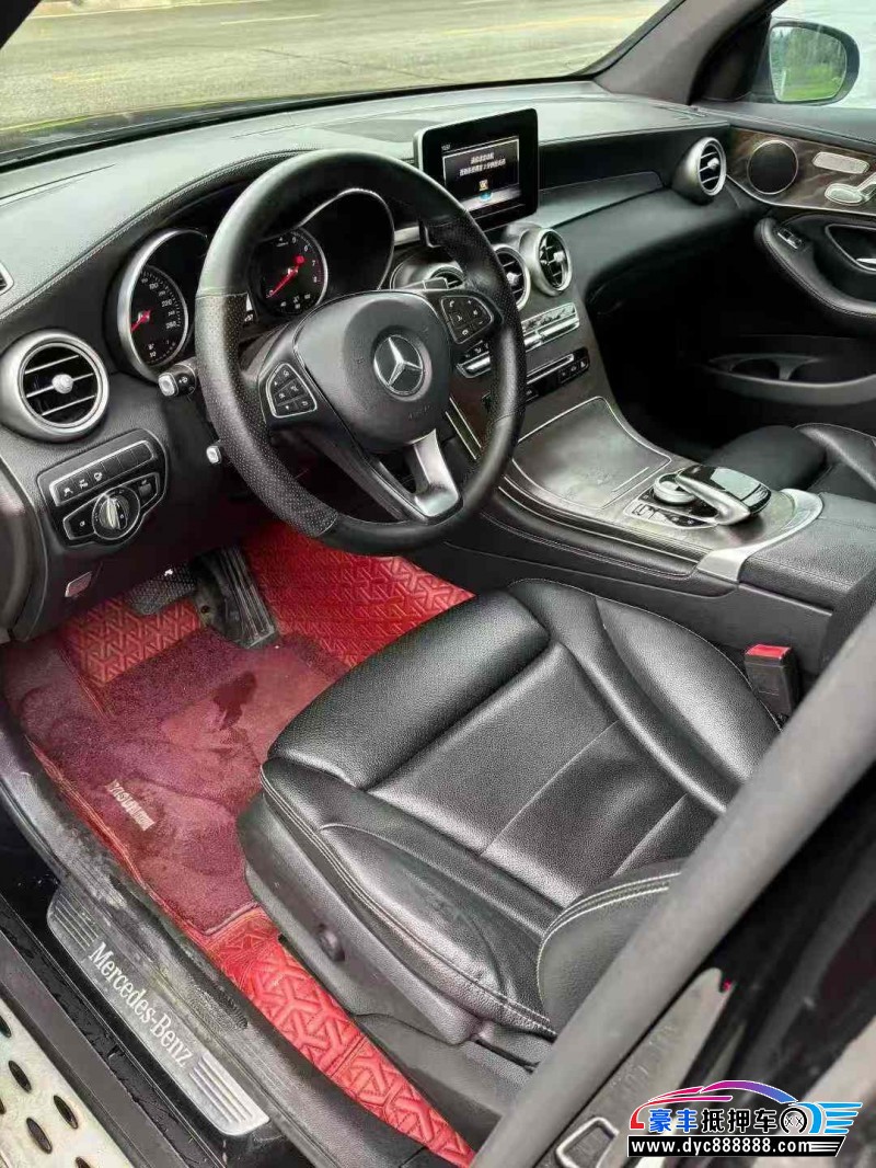 19年奔驰GLC轿车抵押车出售