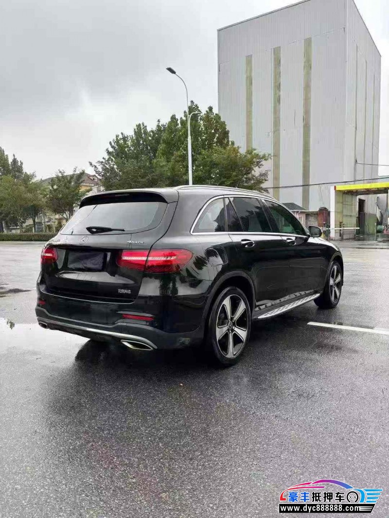 19年奔驰GLC轿车抵押车出售
