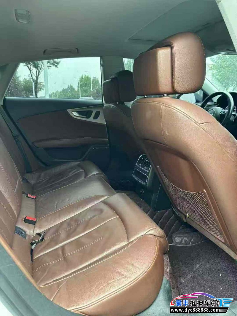 16年奥迪A7轿车抵押车出售