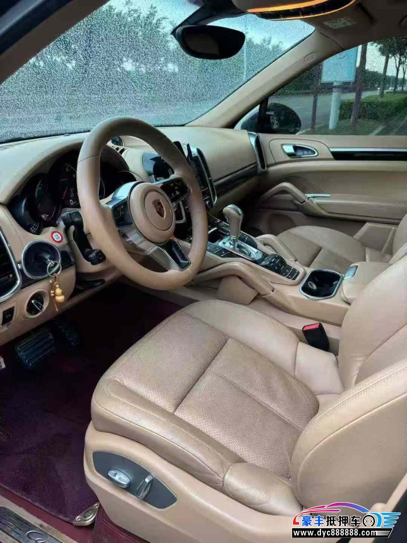 16年保时捷卡宴轿车抵押车出售