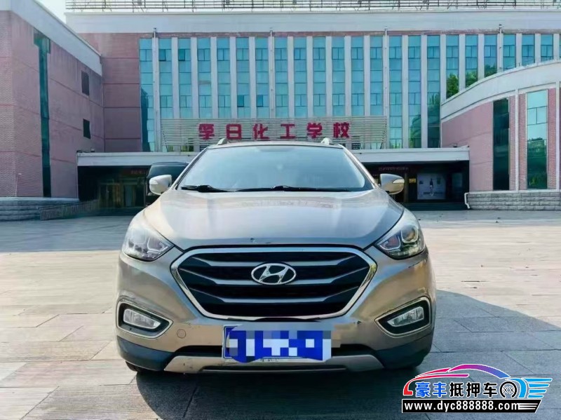 17年现代ix35轿车抵押车出售