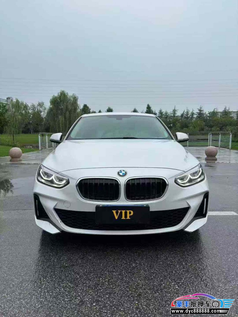 24年宝马1系轿车抵押车出售