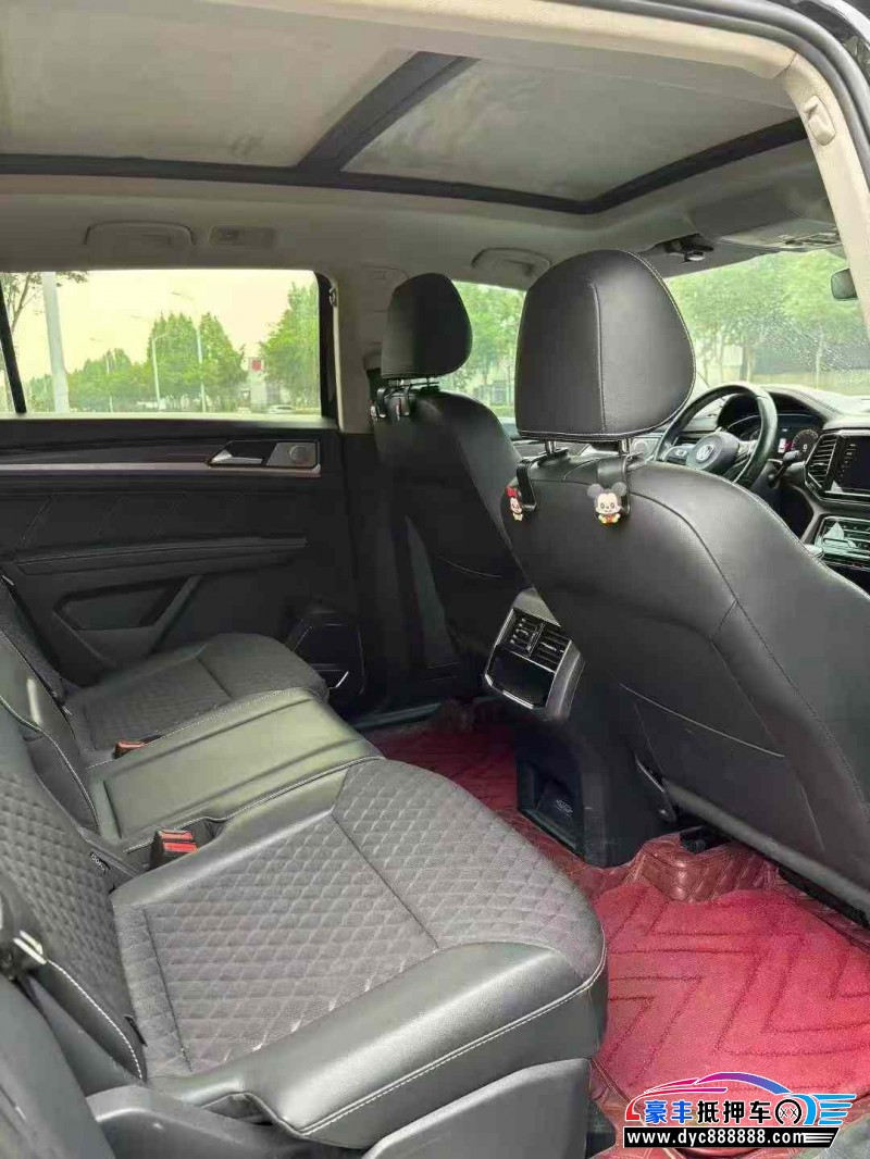 20年大众途昂轿车抵押车出售