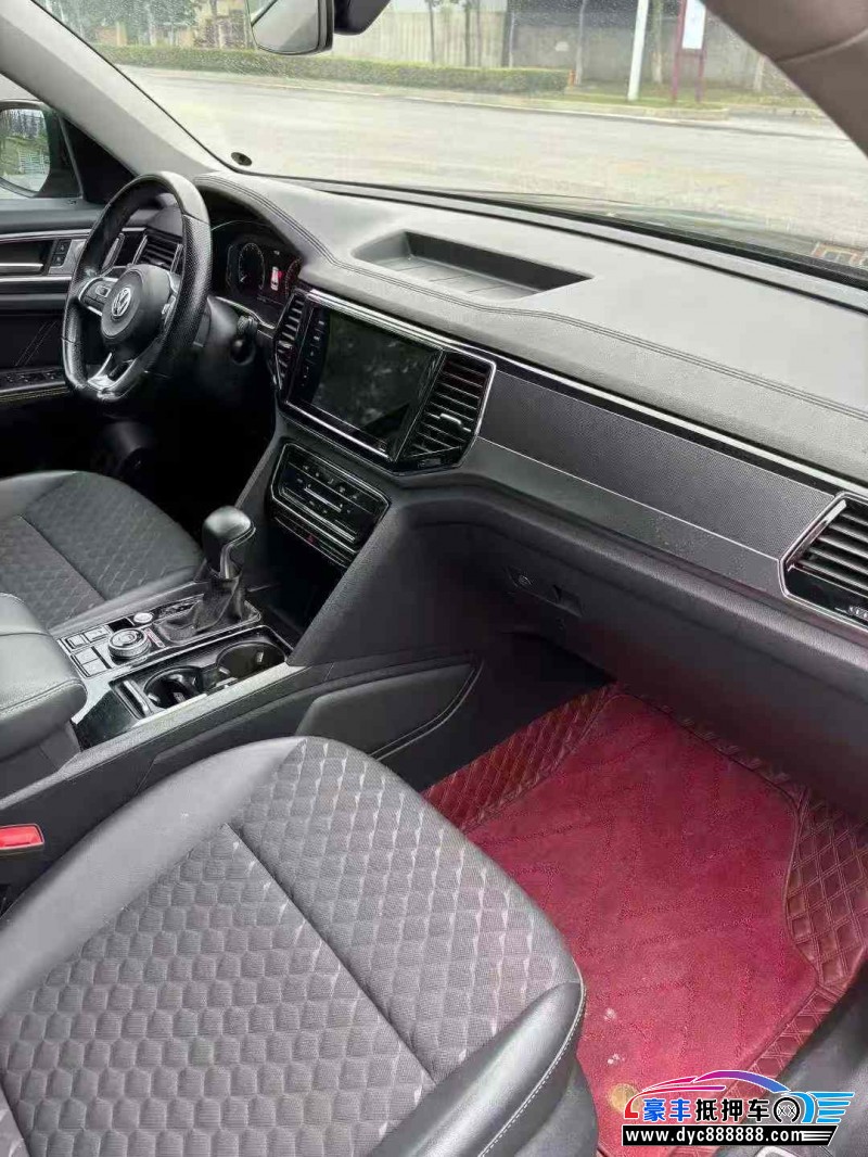 20年大众途昂轿车抵押车出售