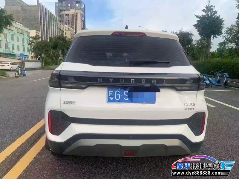 21年现代ix35轿车抵押车出售