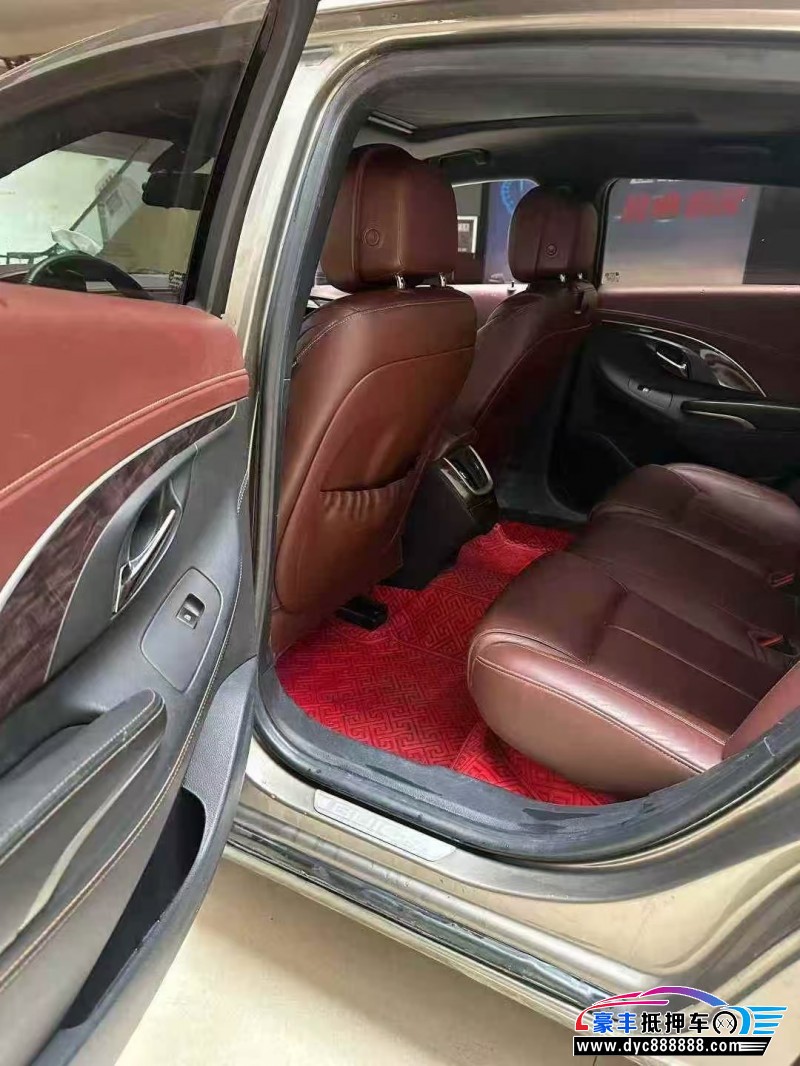 14年别克君越轿车抵押车出售