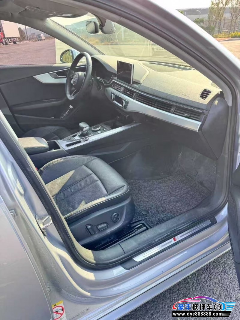 19年奥迪A4L轿车抵押车出售