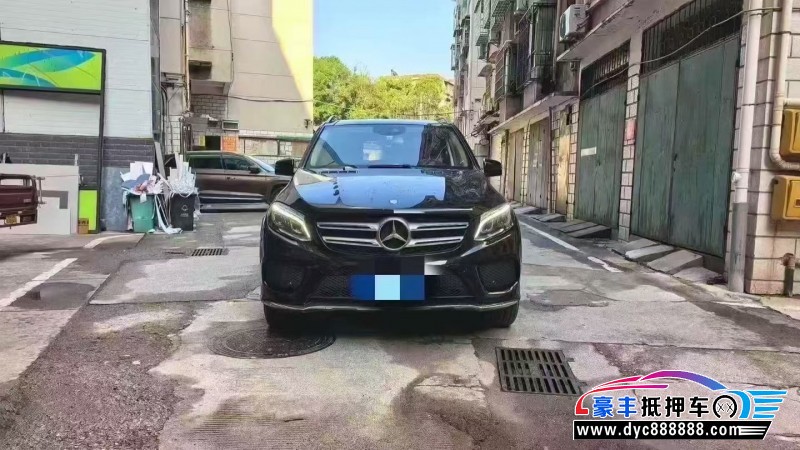 17年奔驰GLE轿车抵押车出售