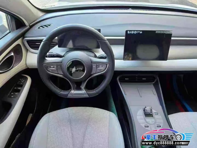 25年比亚迪海豹轿车抵押车出售