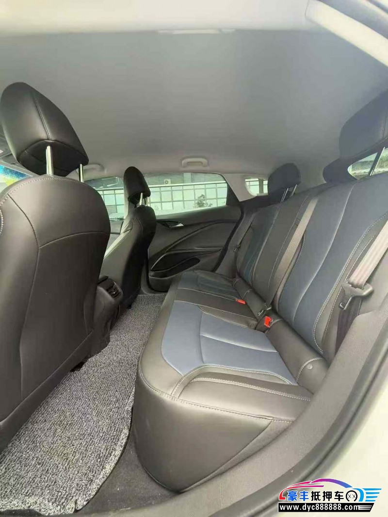 24年别克微蓝轿车抵押车出售