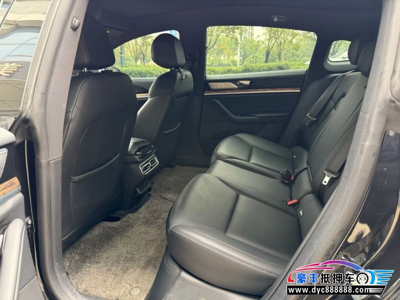 23年哪吒S轿车抵押车出售