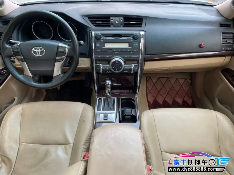 13年丰田锐志轿车抵押车出售