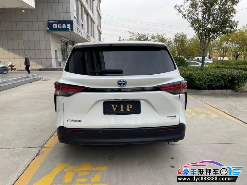 23年丰田塞纳轿车抵押车出售