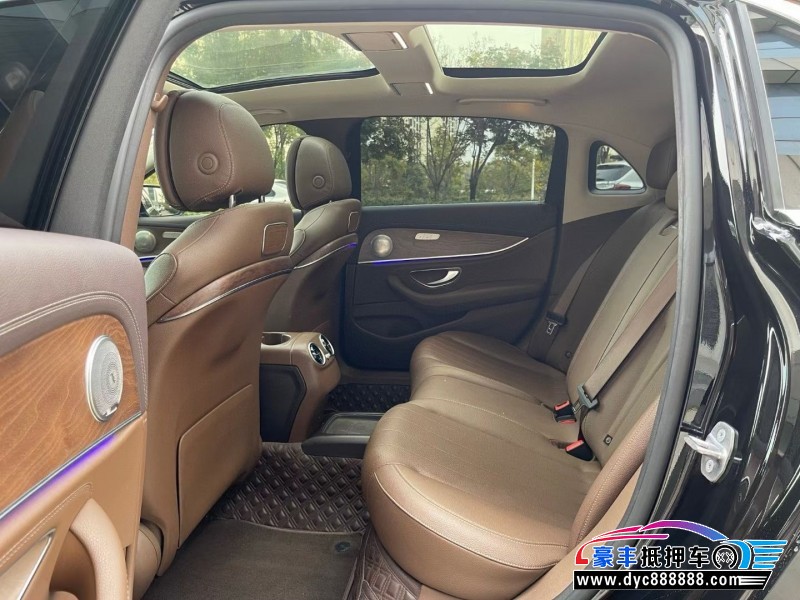 19年奔驰E轿车抵押车出售