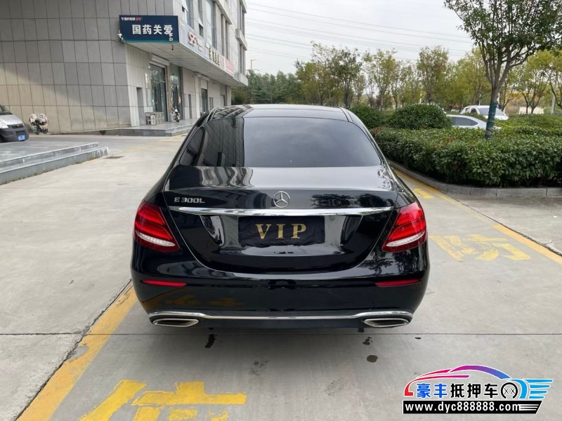 19年奔驰E轿车抵押车出售